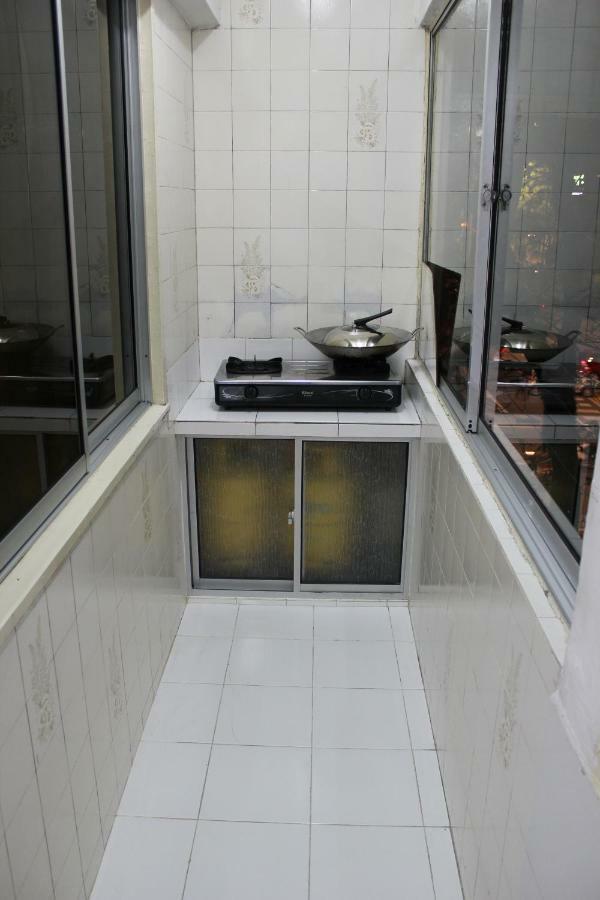 Macallum Budget Muslim Homestay จอร์จทาวน์ ภายนอก รูปภาพ